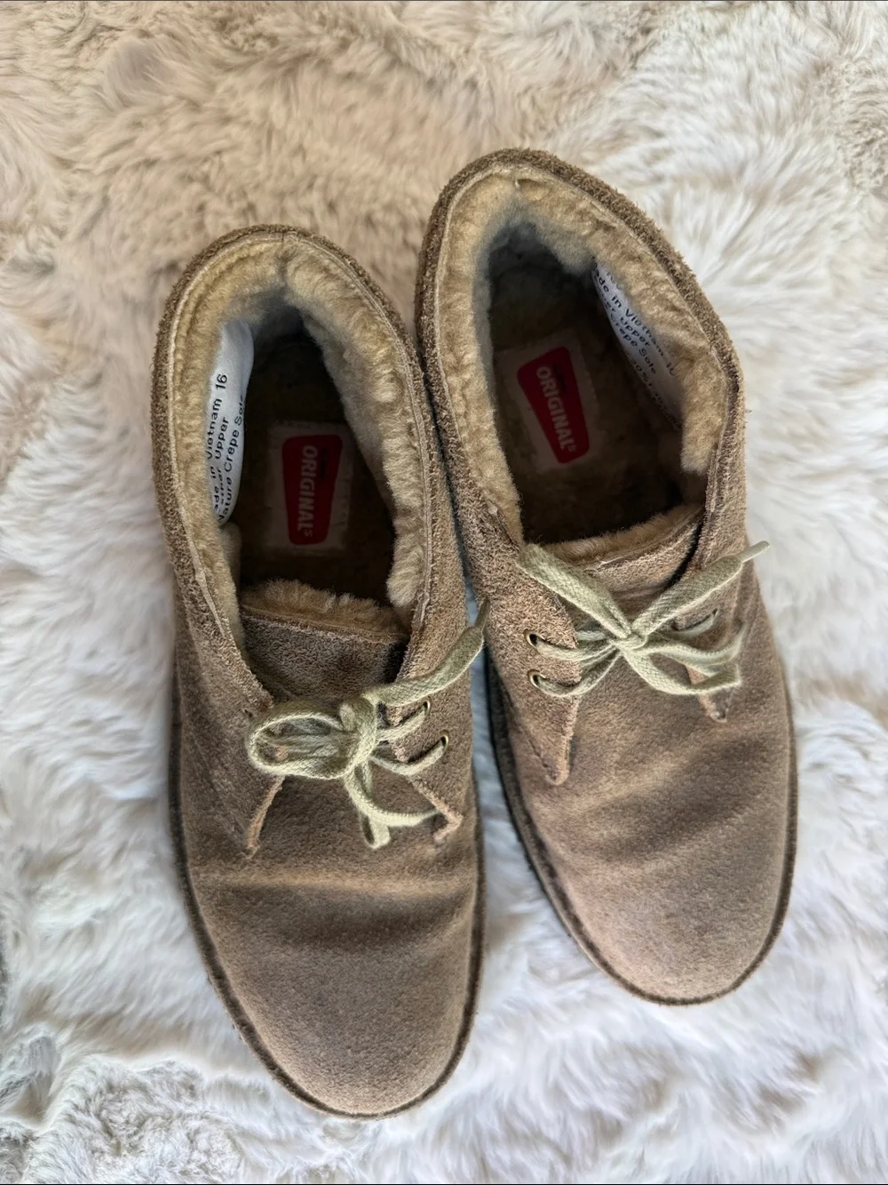 Clarks classic chukka